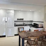 Ribeles Luxury Flat *